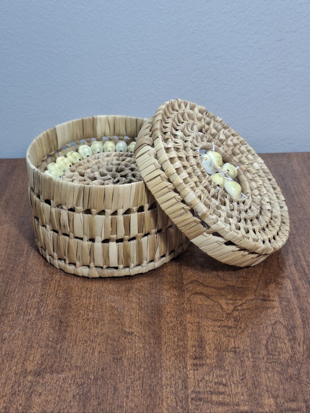 Set Of 5 Woven Straw Cowrie Sea Shell Coasters In Storage Basket Tiki Beach Bar